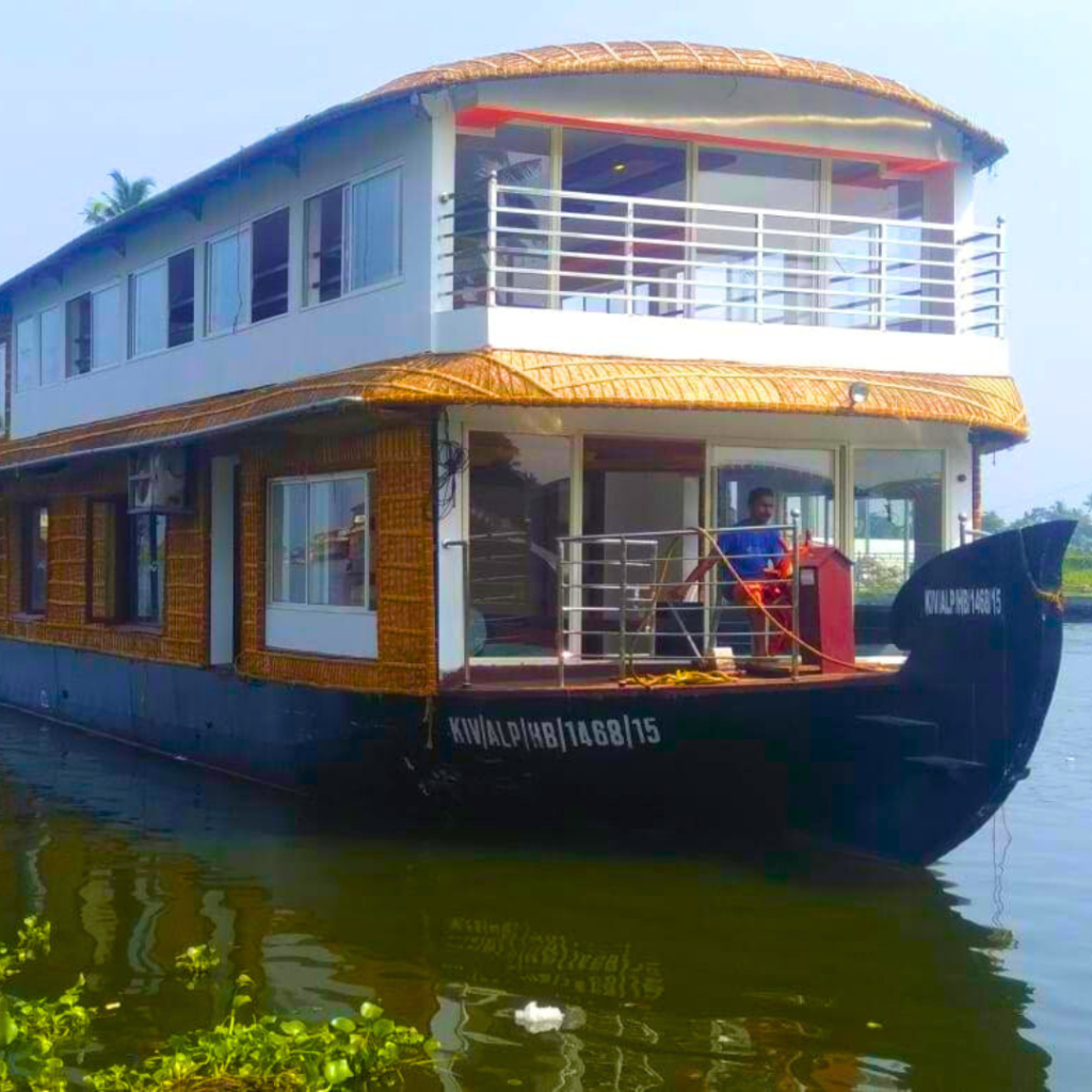 Best Houseboats In Alappuzha